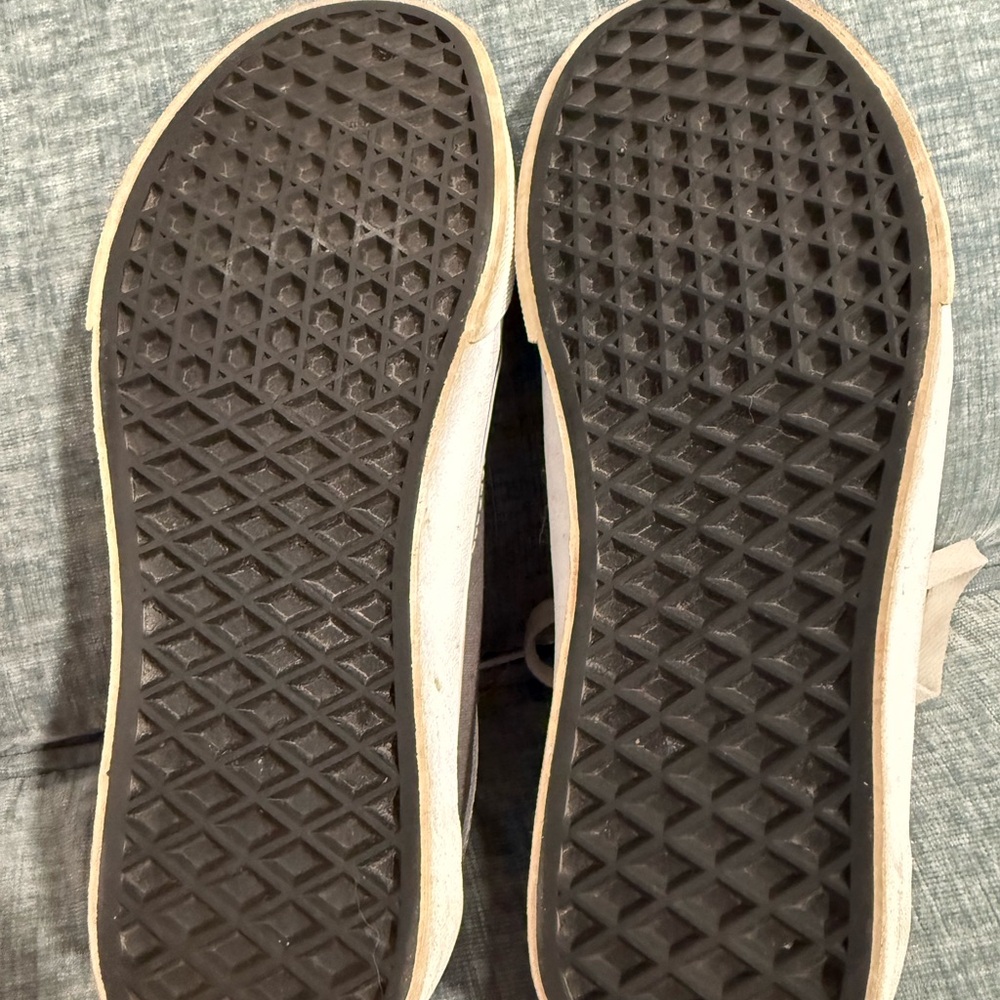 Vans - Picture 7 of 7